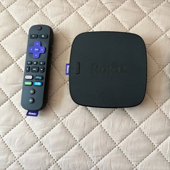 Roku Ultra 4K HDR Streaming Player (4660X2) - Picture 2 of 4